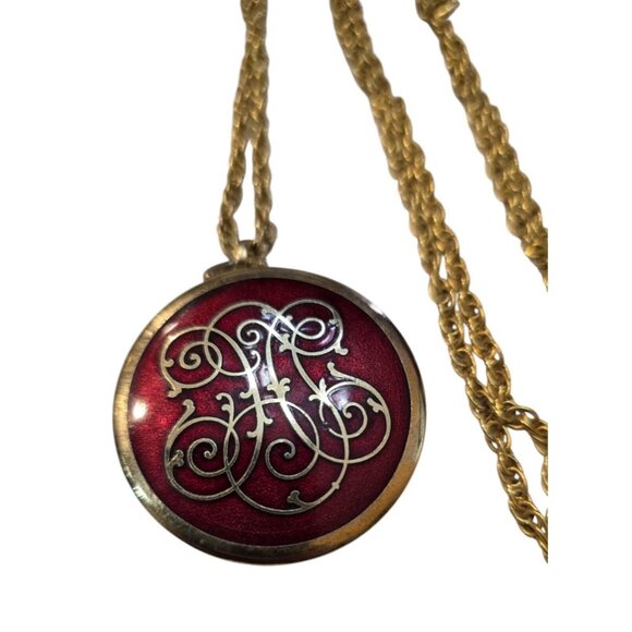 Vintage Enameled Decorative Pendant Necklace (A8156) - Picture 2 of 3